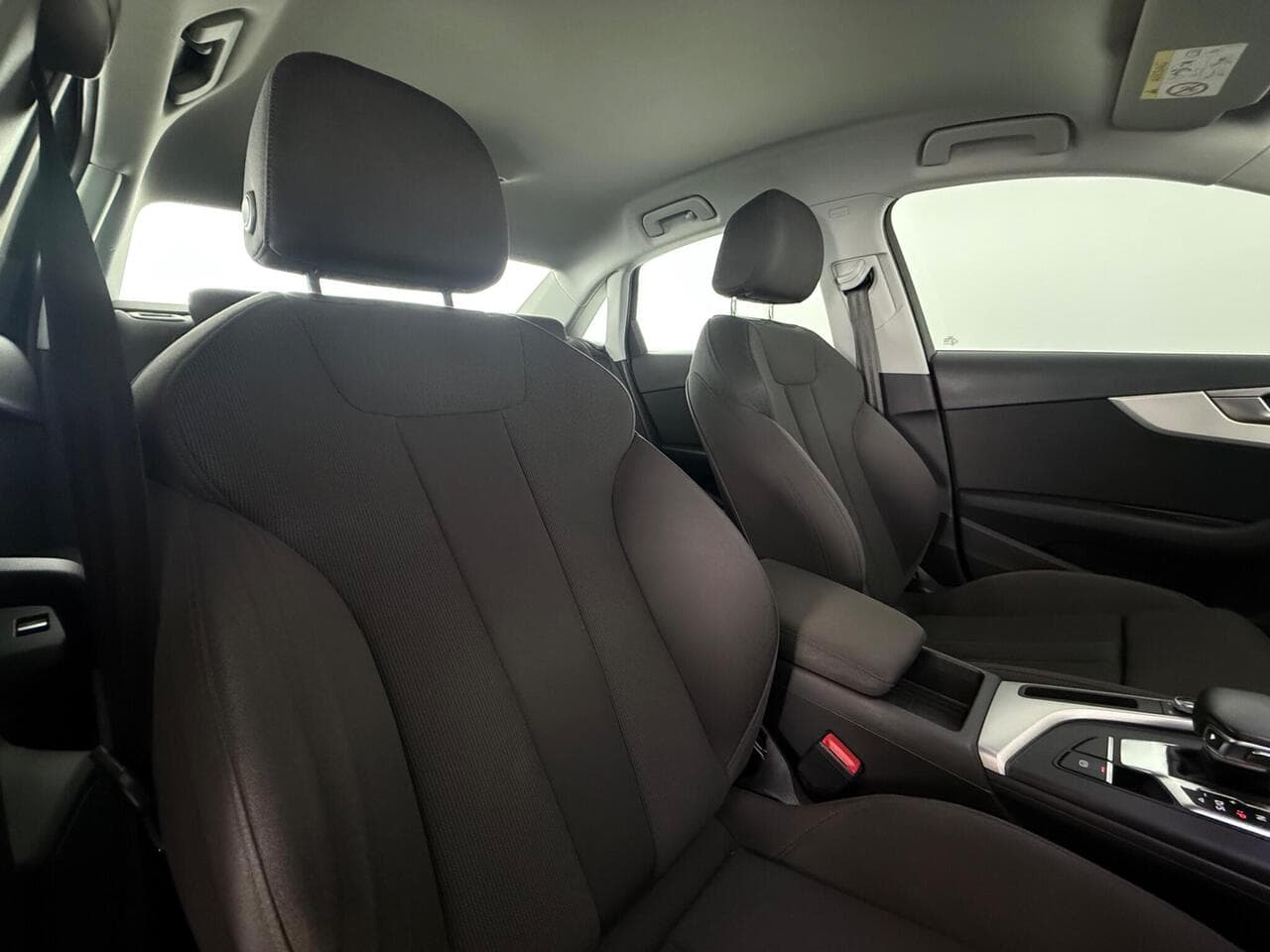 Audi A4 thumbnail Seat Driver