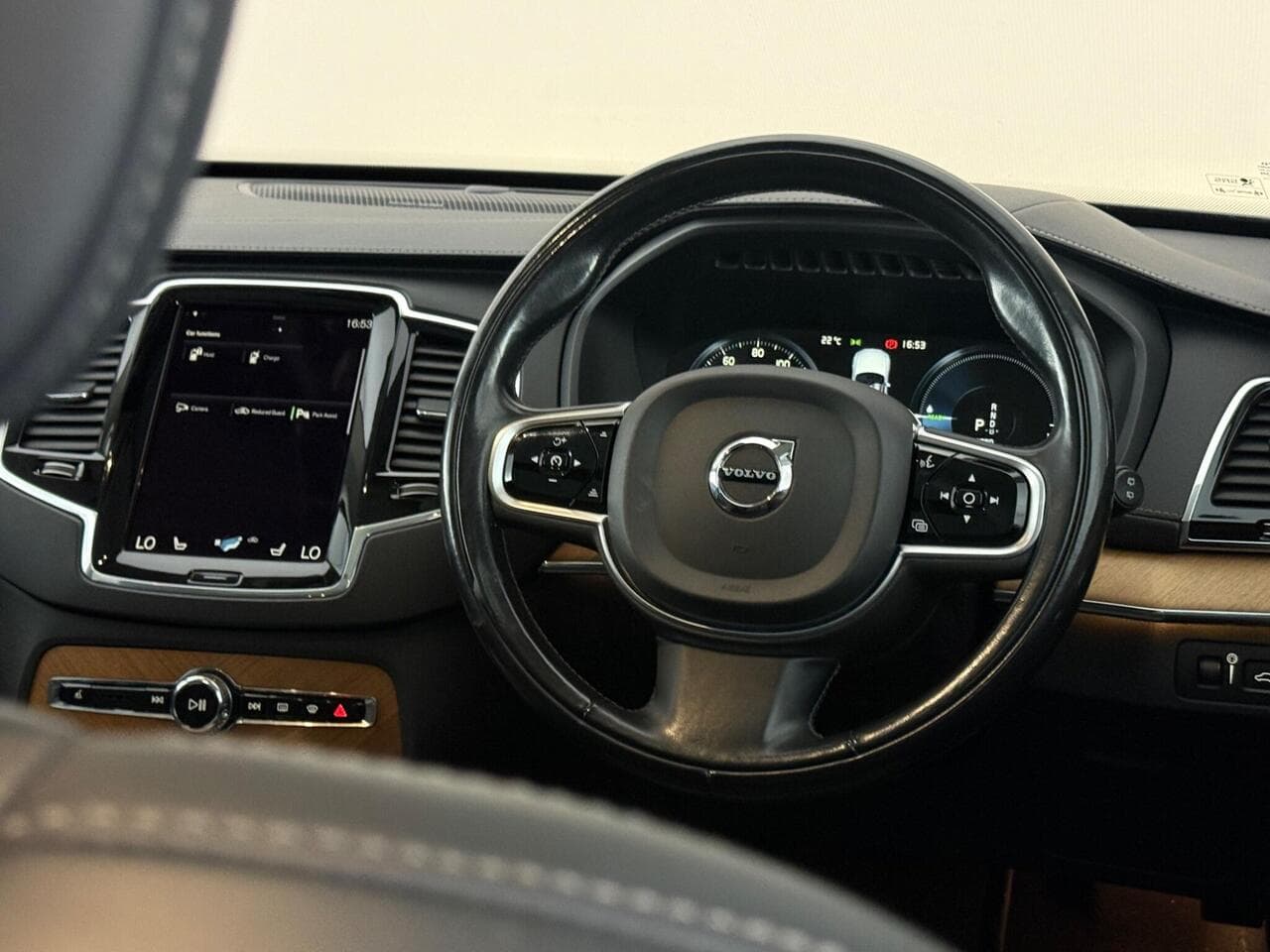 Volvo XC90 thumbnail Inconclusive