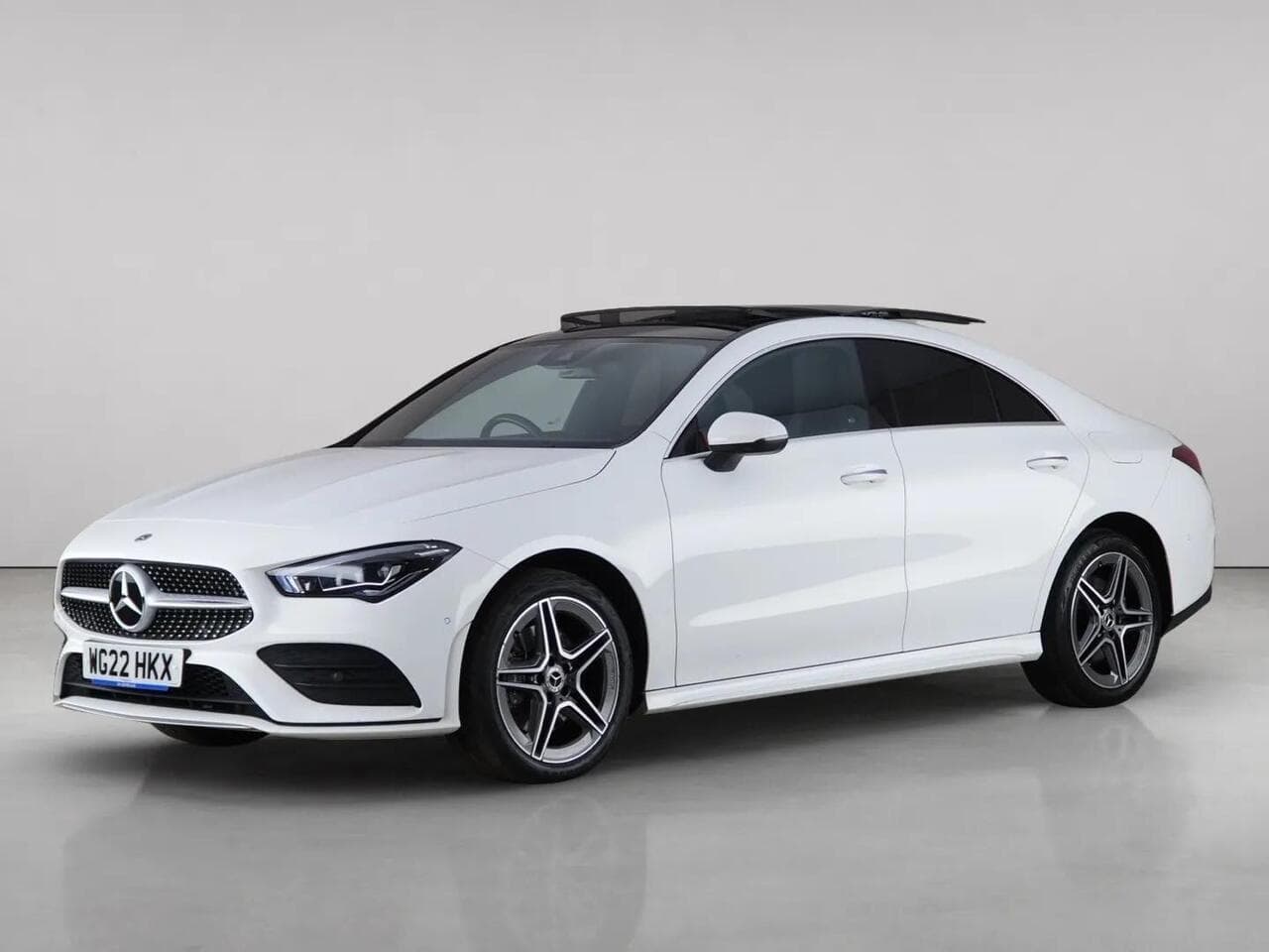Mercedes-Benz CLA thumbnail Front Left