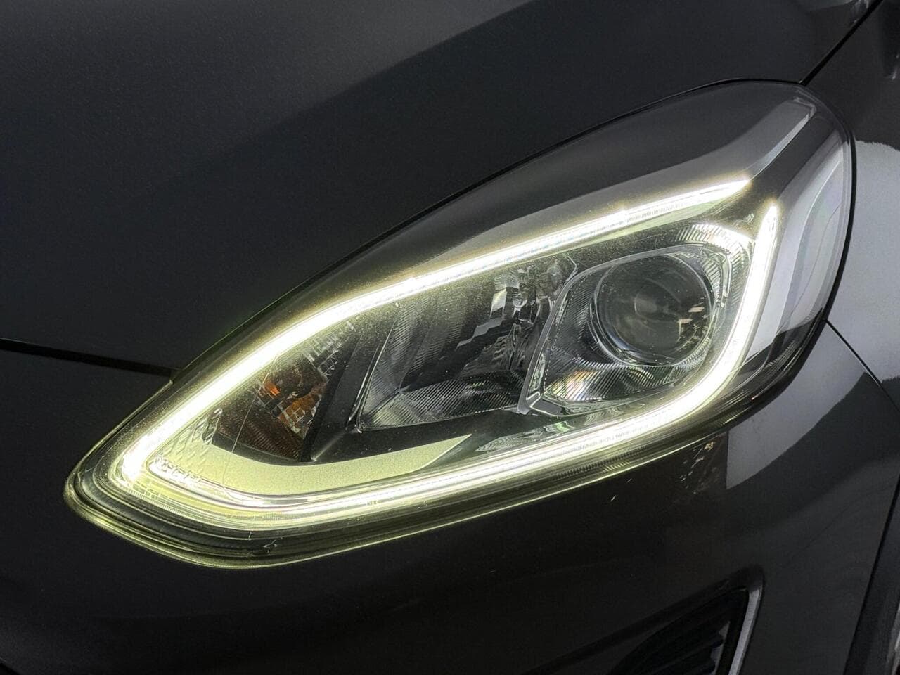 Ford Fiesta thumbnail Lights Front