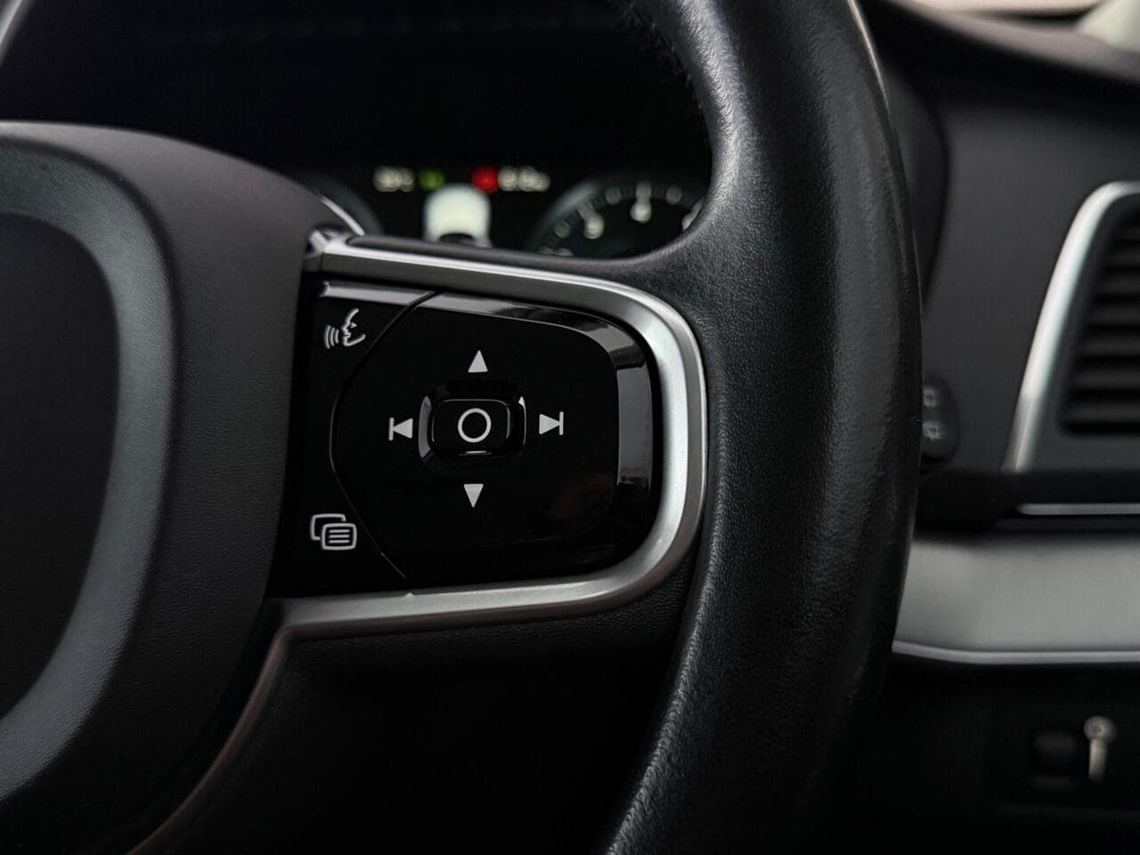 Volvo XC90 thumbnail Misc Controls