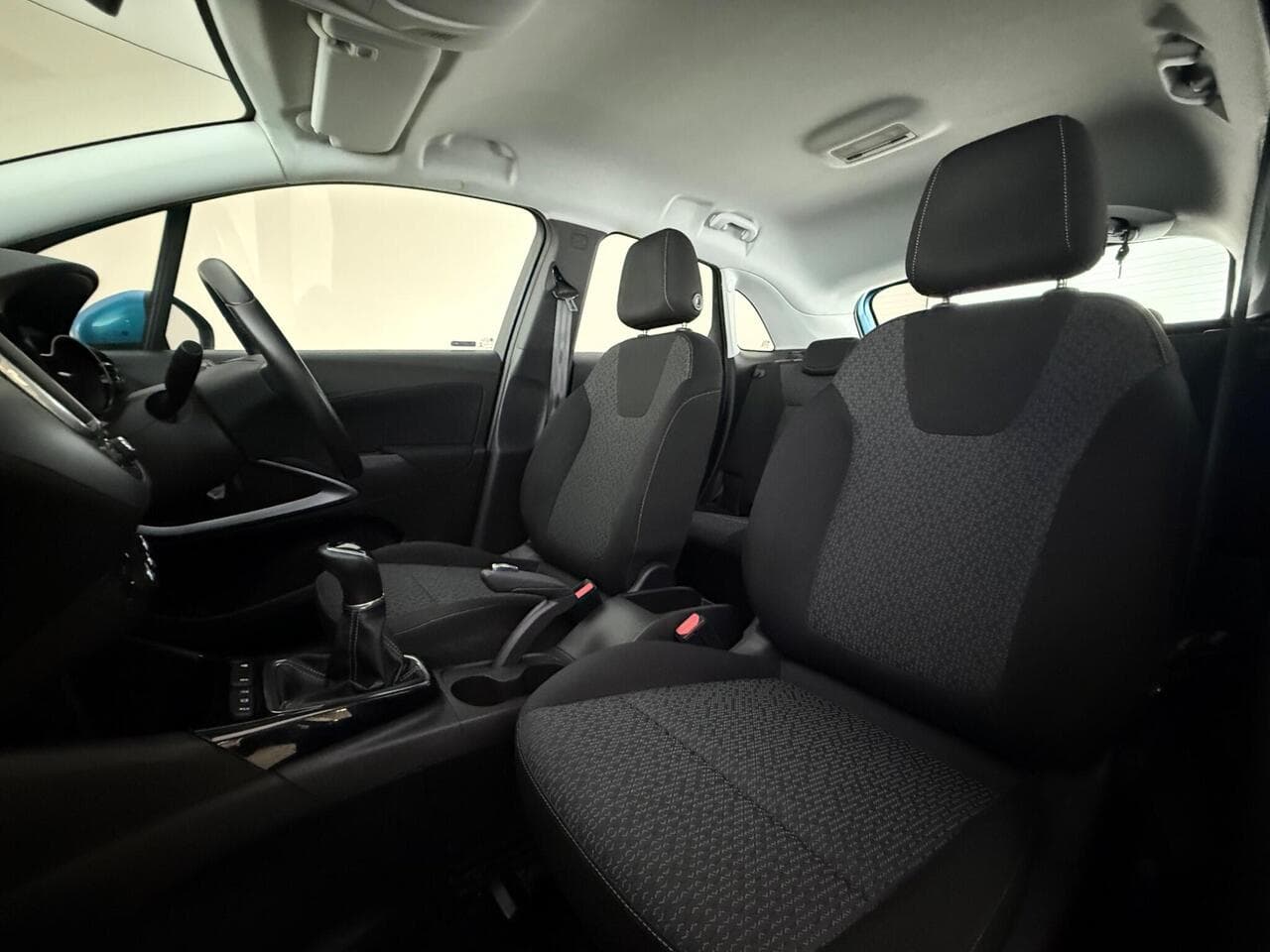 Vauxhall Crossland X thumbnail Seat Front Passenger