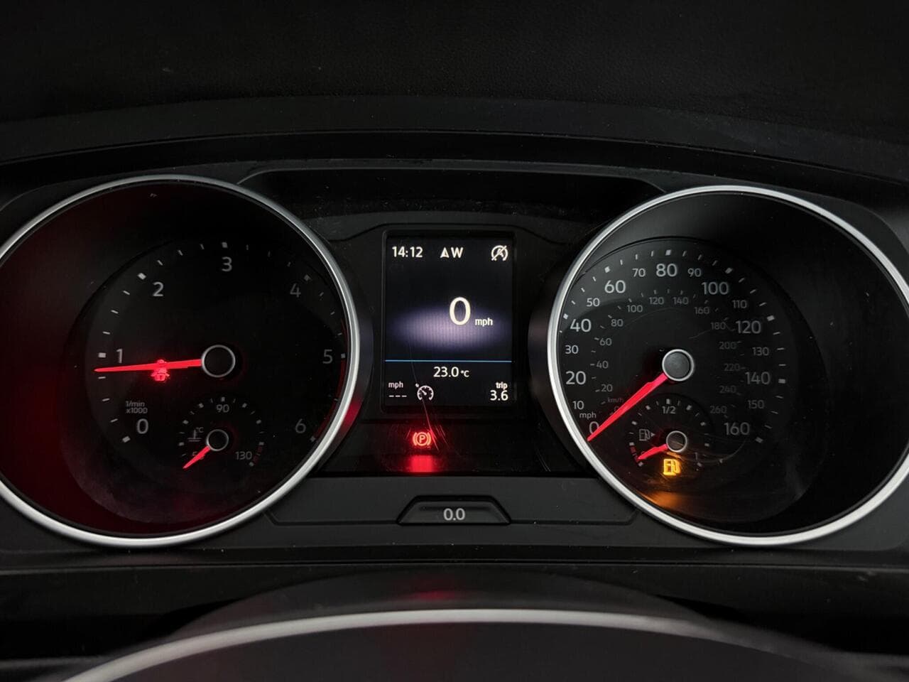 Volkswagen Tiguan thumbnail Driver Instruments