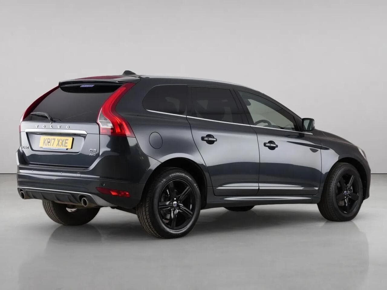Volvo XC60 thumbnail Rear Right