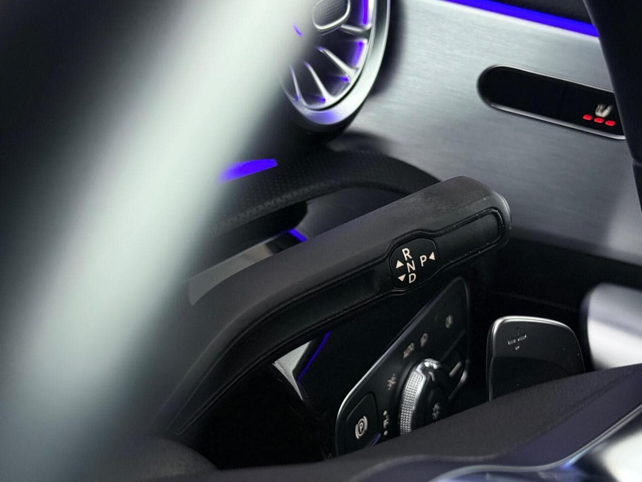Mercedes-Benz A Class thumbnail Misc Controls