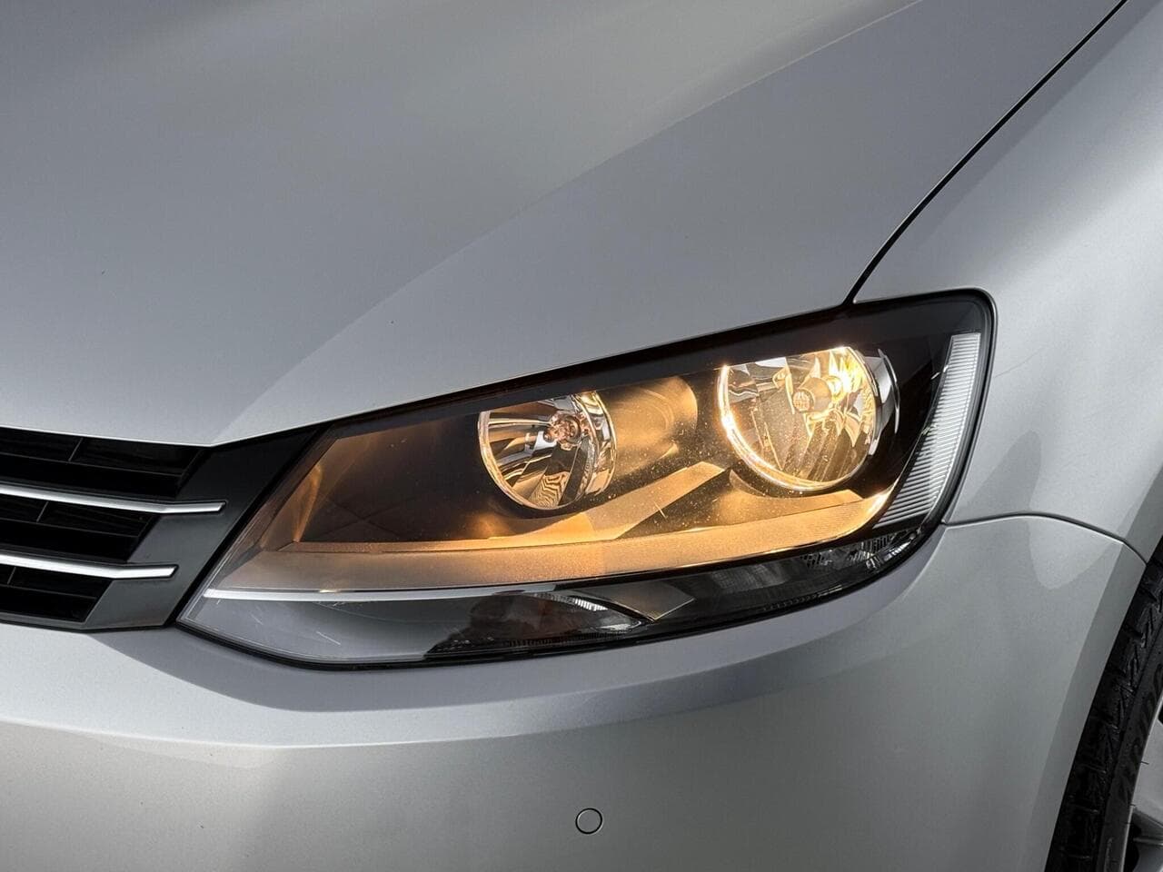 Volkswagen Sharan thumbnail Lights Front