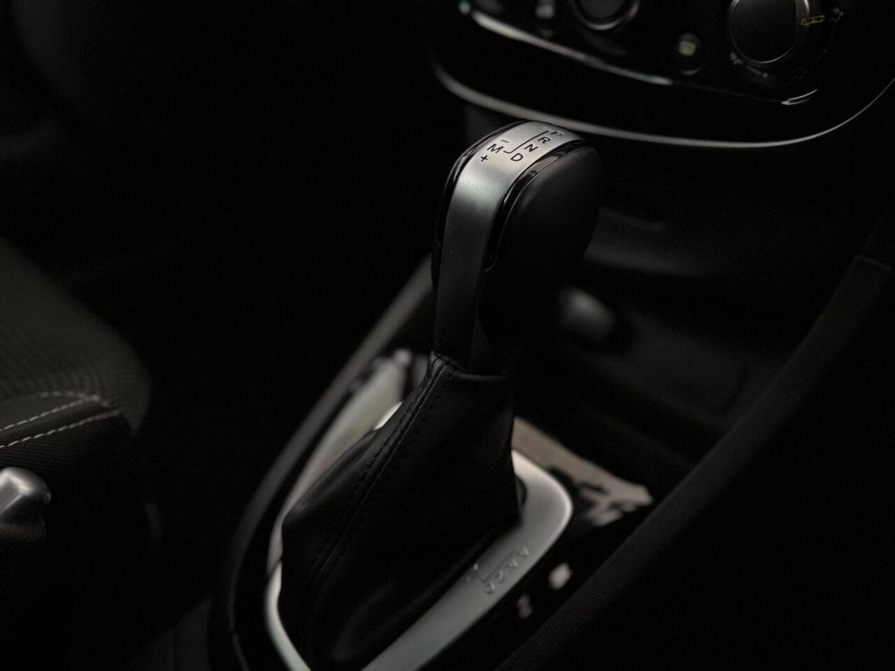 Renault Clio thumbnail Interior Front