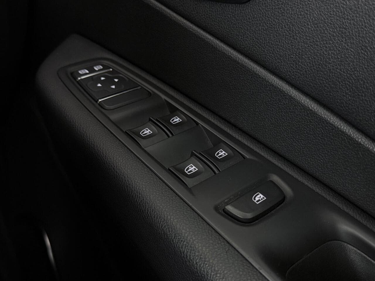 Renault Captur thumbnail Misc Controls