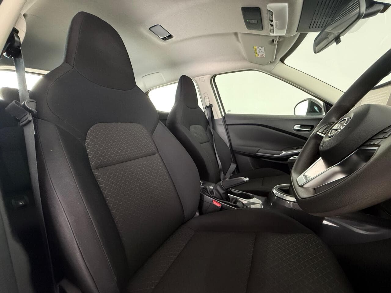 Nissan Juke thumbnail Seat Driver