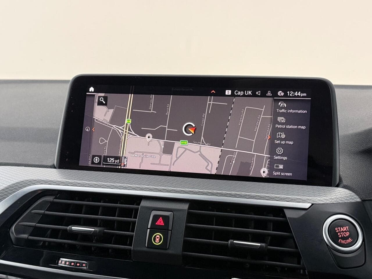 BMW X4 thumbnail Infotainment System