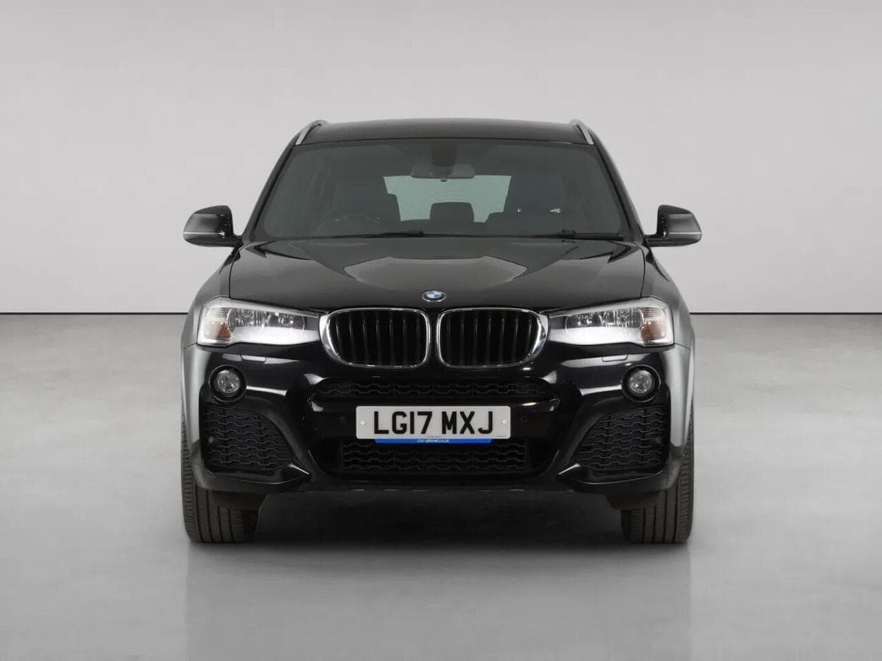 BMW X3 thumbnail Front