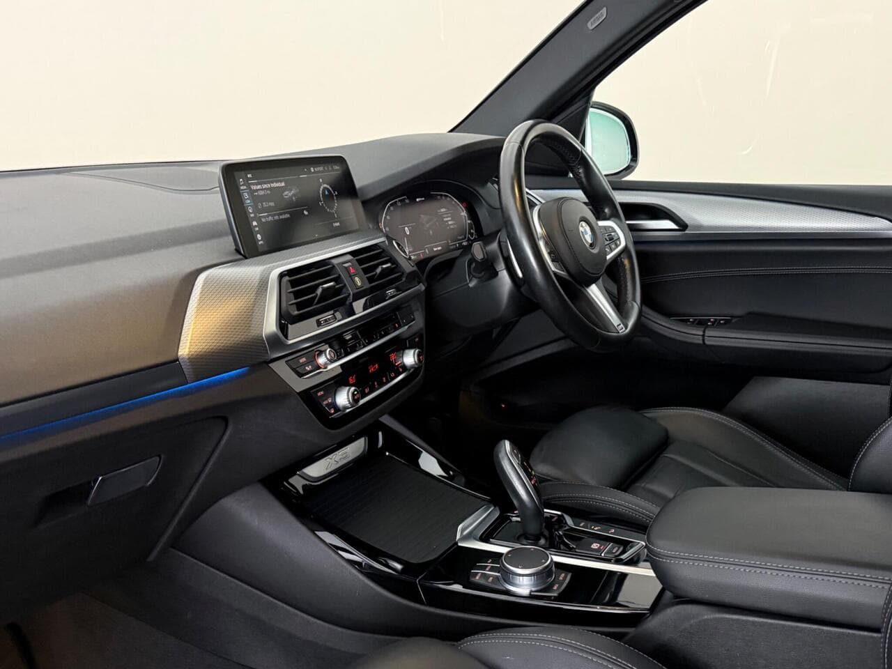 BMW X3 thumbnail Interior Front