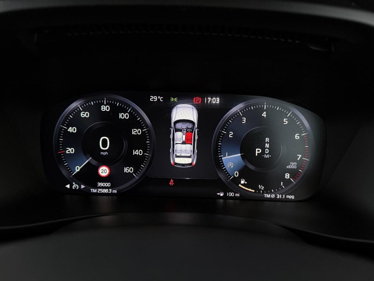 Volvo XC40 thumbnail Driver Instruments