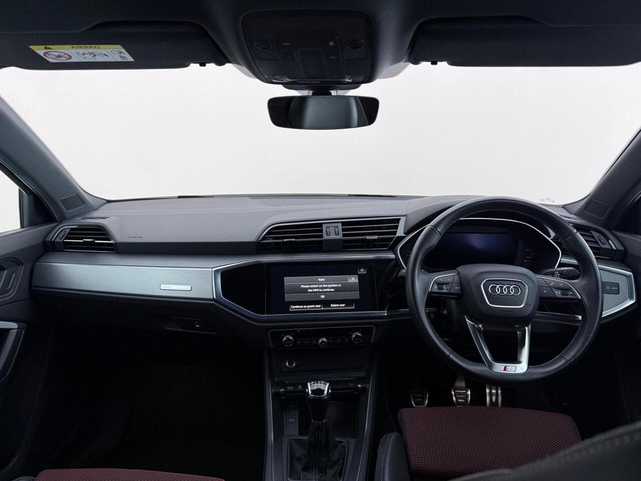 Audi Q3 thumbnail Interior Front