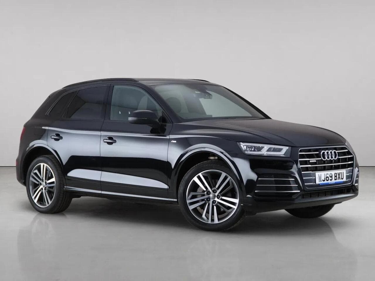 Audi Q5 - Audi Q5 2.0 TFSIe 55 S line Competition S Tronic quattro Euro 6 (s/s) 5dr 14.1kWh