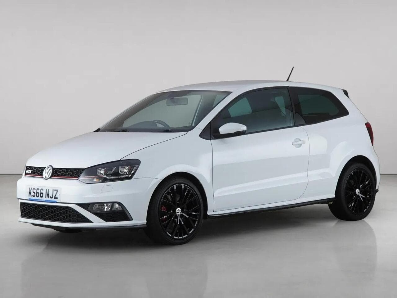 Volkswagen Polo thumbnail Front Left
