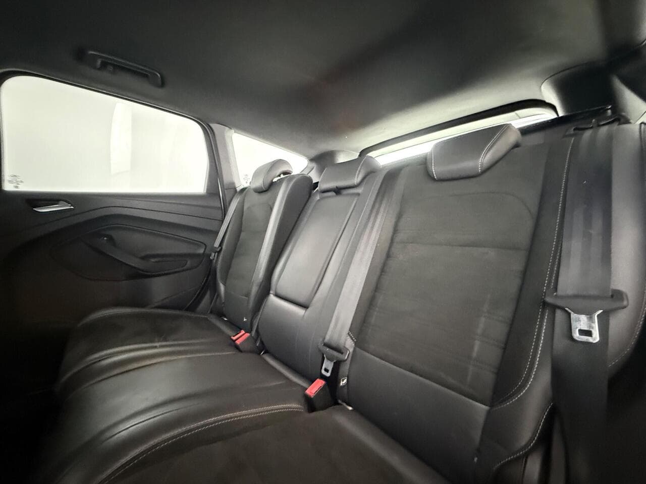 Ford Kuga thumbnail Seats Rear