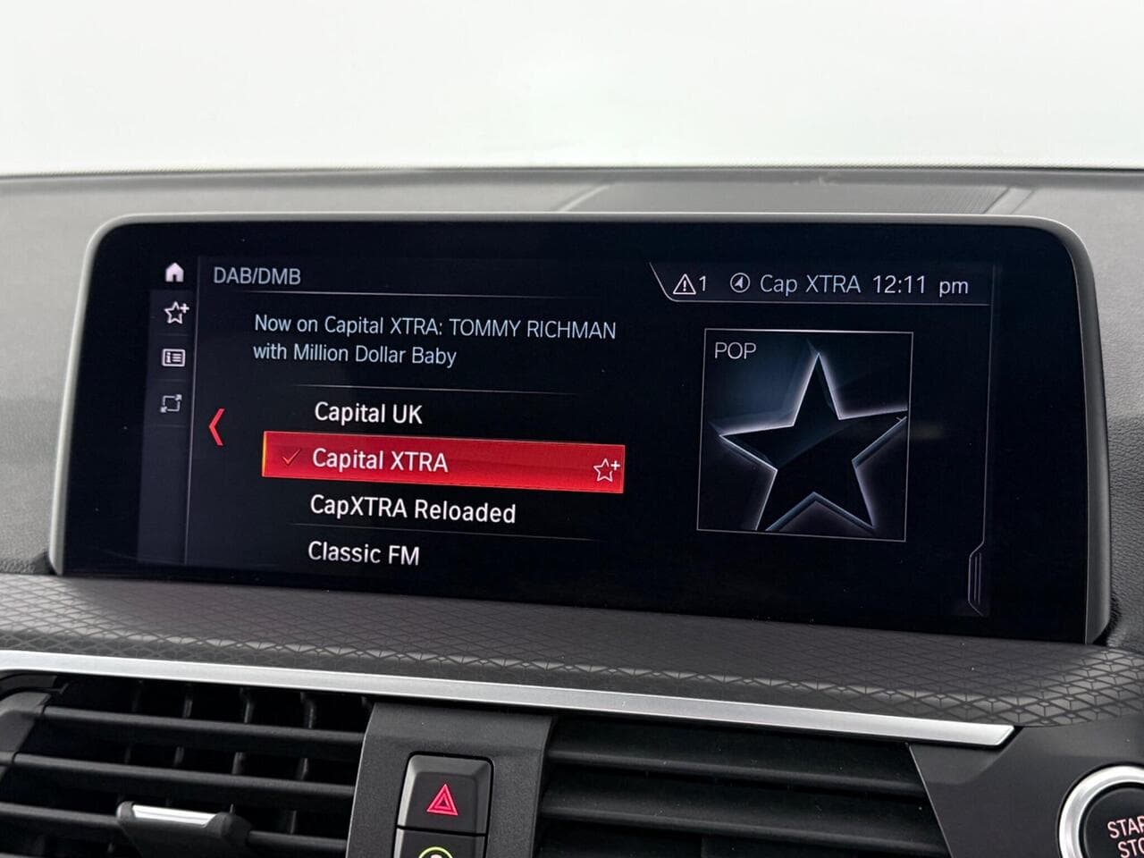 BMW X4 thumbnail Infotainment System