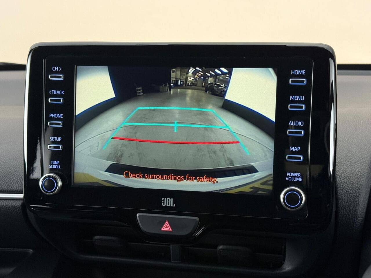 Toyota Yaris thumbnail Infotainment System