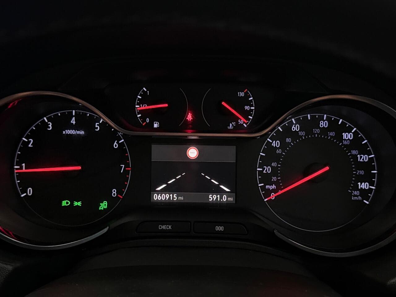Vauxhall Grandland X thumbnail Driver Instruments