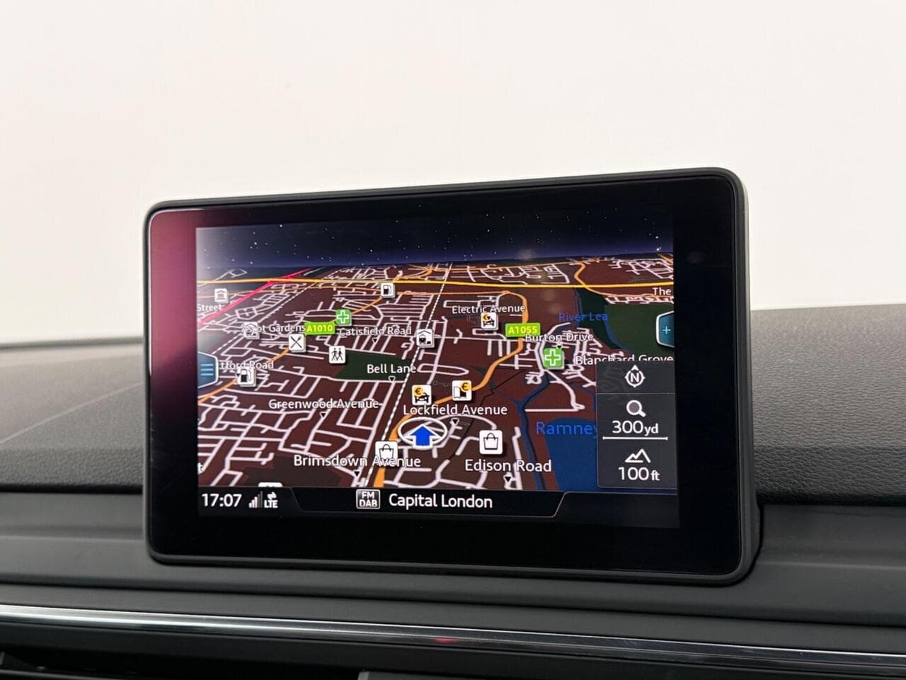 Audi A4 thumbnail Infotainment System