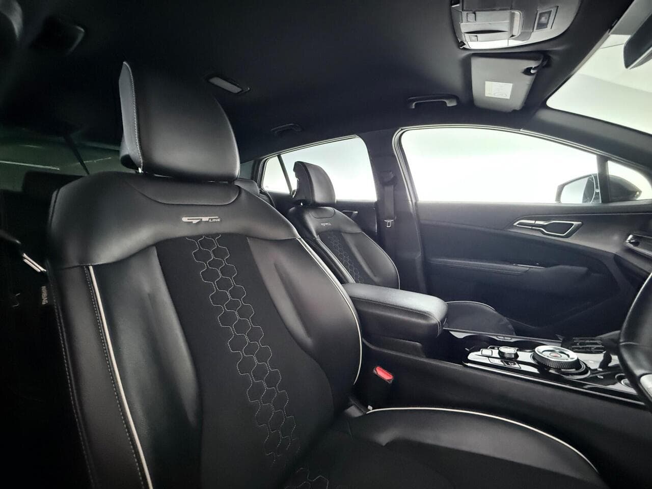 Kia Sportage thumbnail Seat Driver