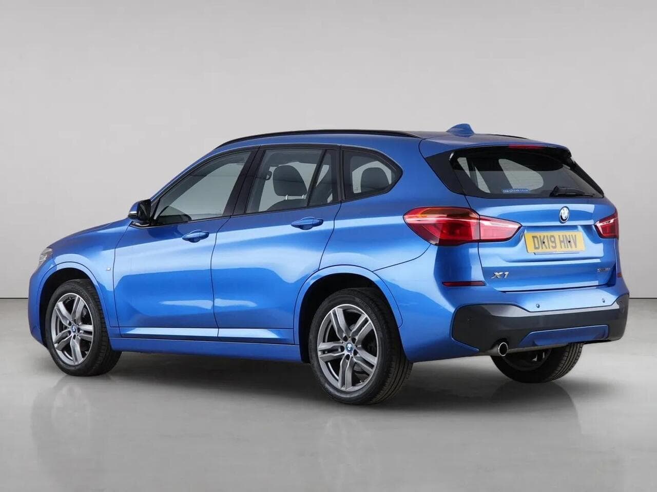 BMW X1 thumbnail Rear Left