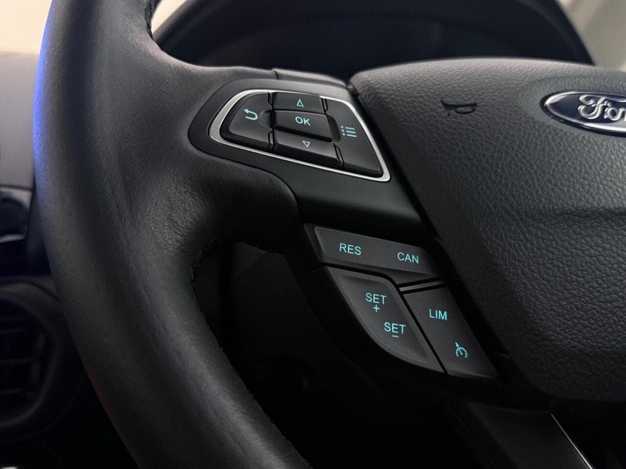 Ford EcoSport thumbnail Misc Controls