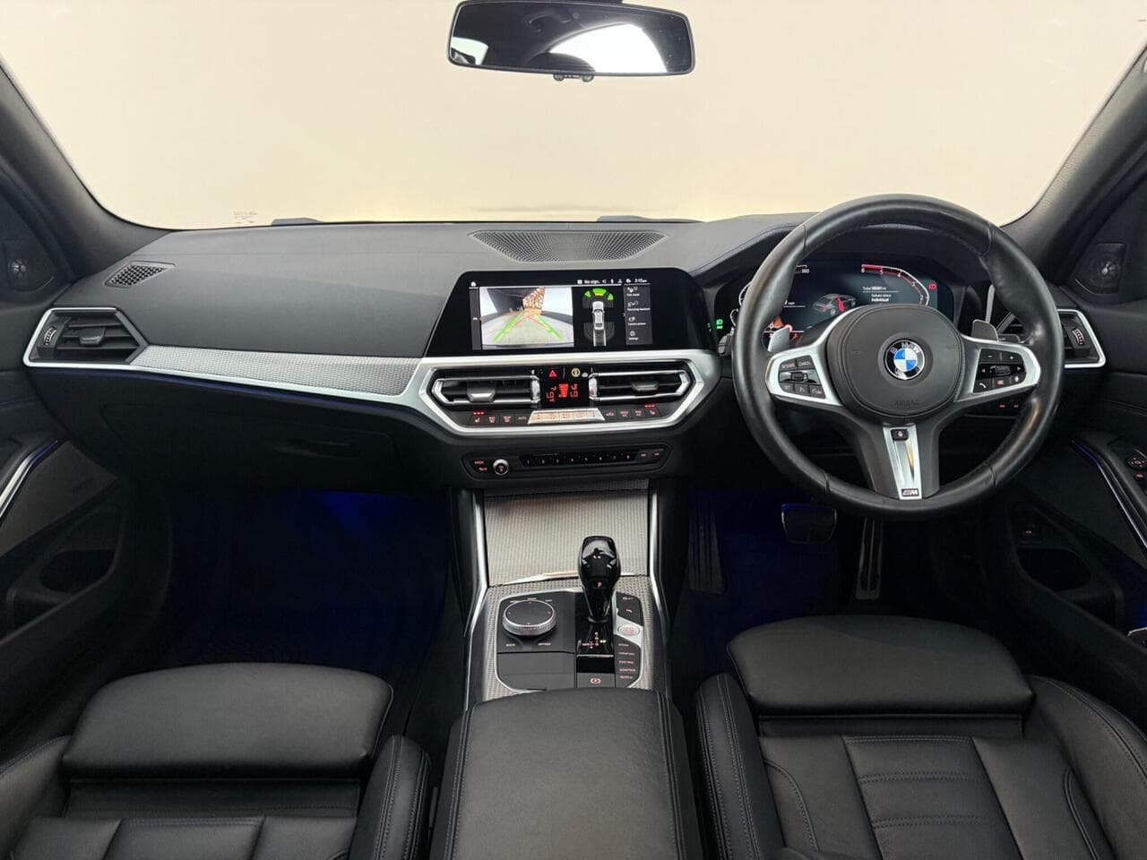 BMW 3 Series thumbnail Interior Front