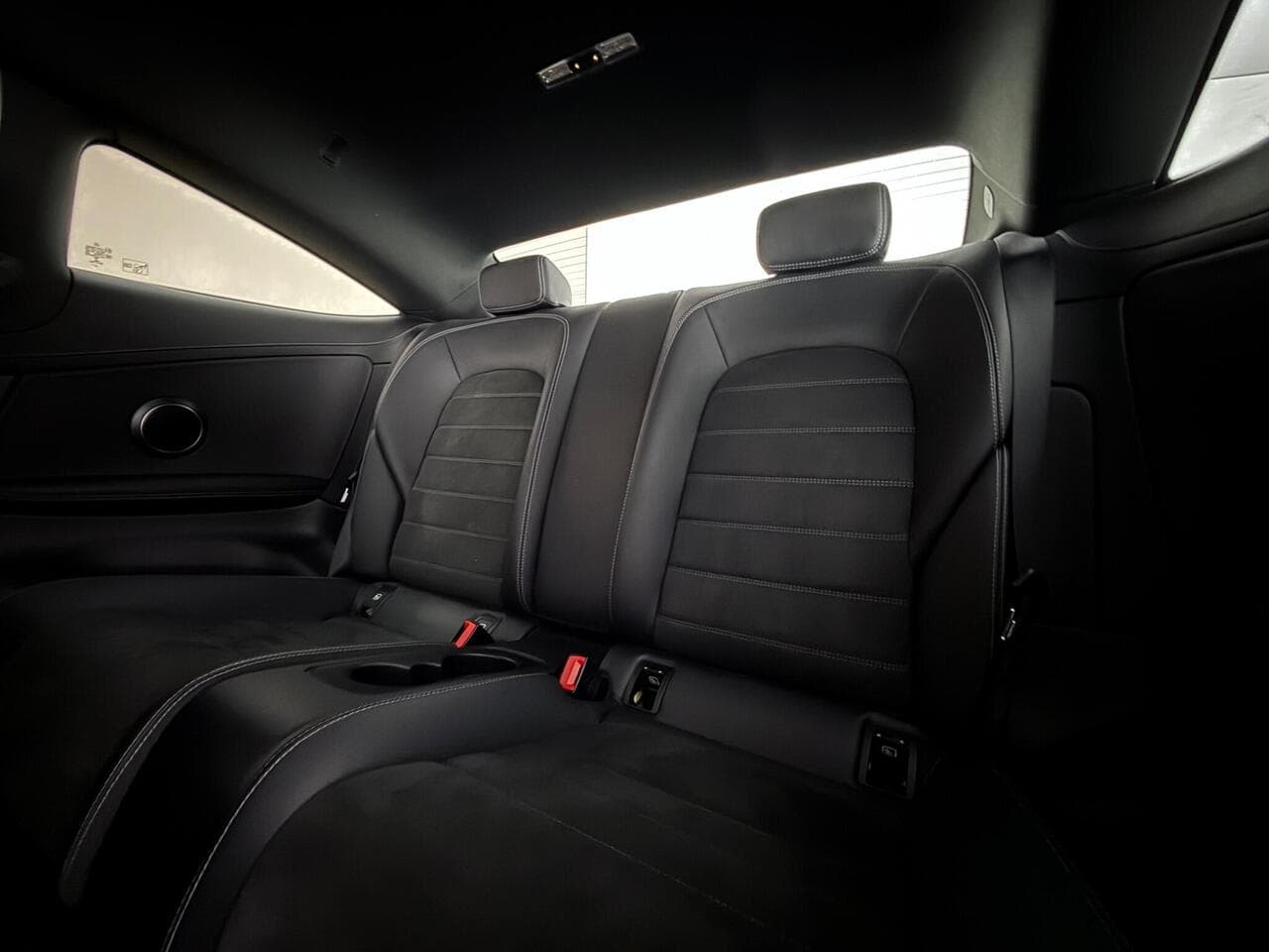 Mercedes-Benz C Class thumbnail Seats Rear
