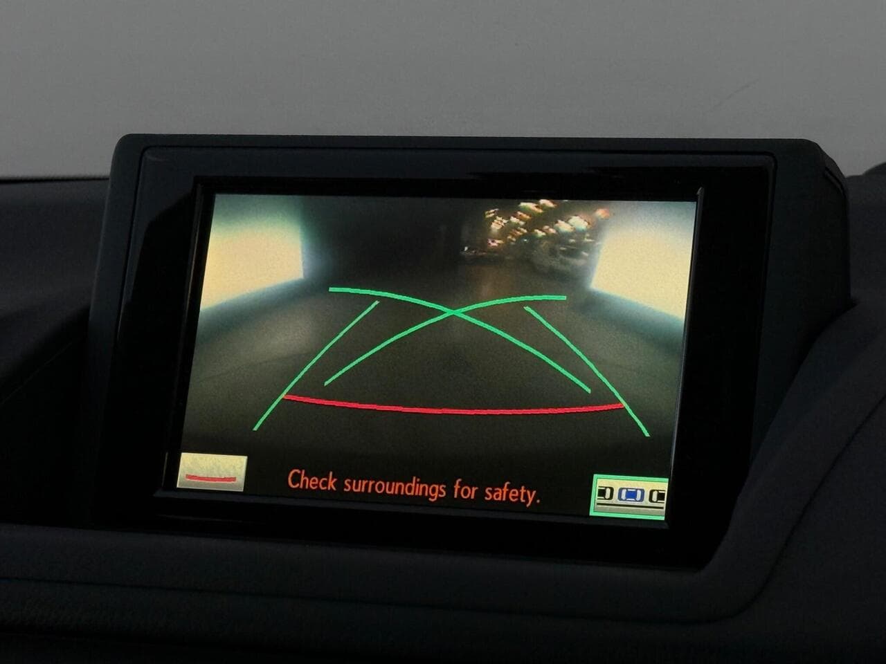 Lexus CT thumbnail Infotainment System