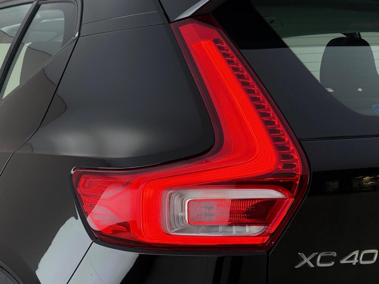Volvo XC40 thumbnail Lights Rear