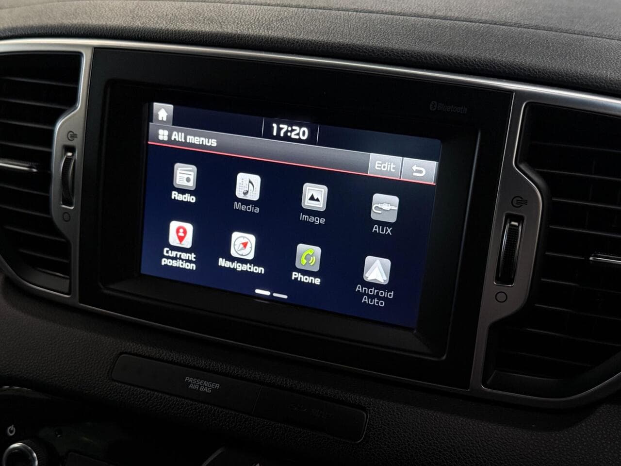 Kia Sportage thumbnail Infotainment System