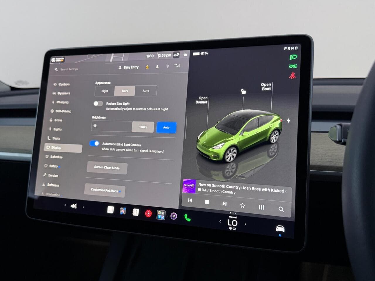 Tesla Model Y thumbnail Infotainment System