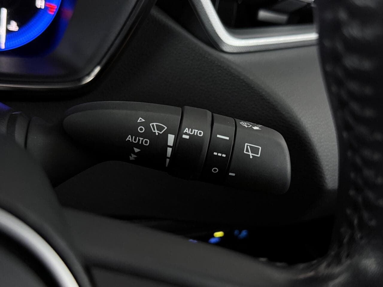 Toyota Corolla thumbnail Misc Controls