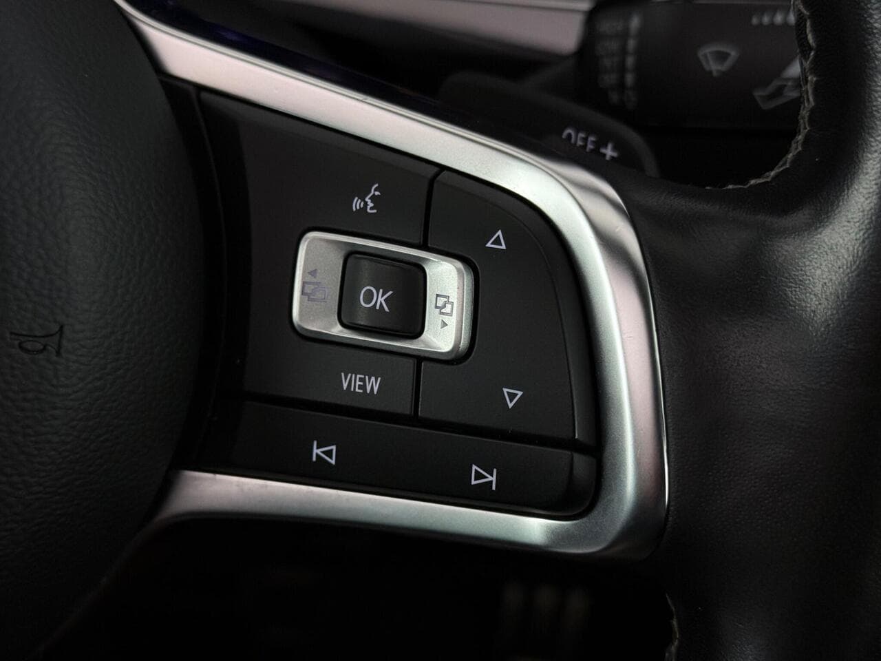 Volkswagen Tiguan thumbnail Misc Controls