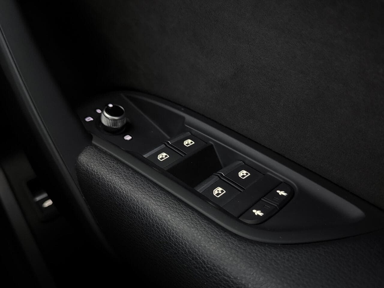 Audi Q5 thumbnail Misc Controls