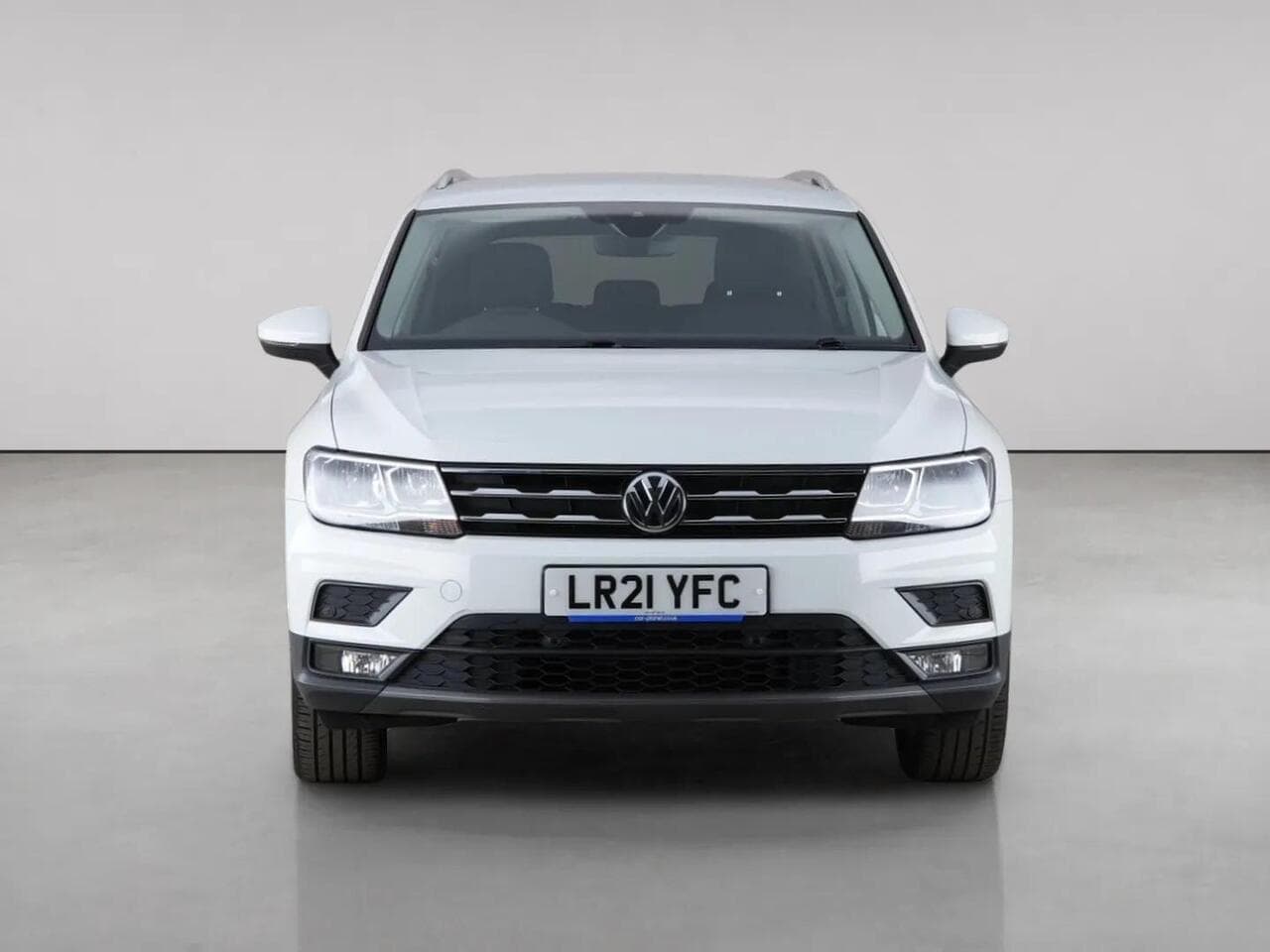 Volkswagen Tiguan Allspace thumbnail Front