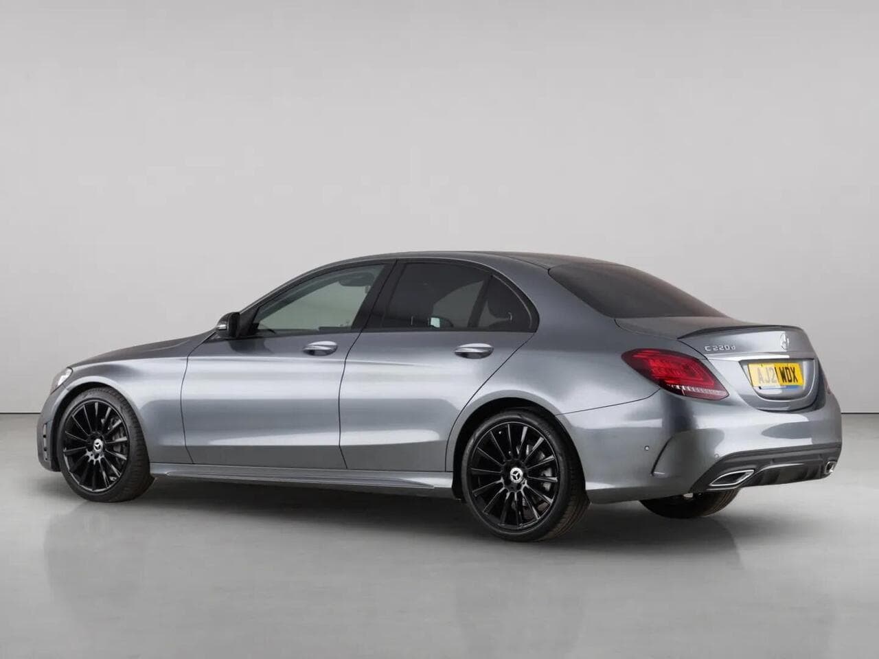 Mercedes-Benz C Class thumbnail Rear Left