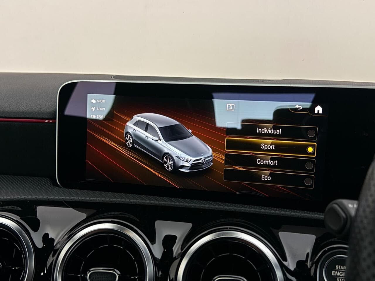 Mercedes-Benz A Class thumbnail Infotainment System