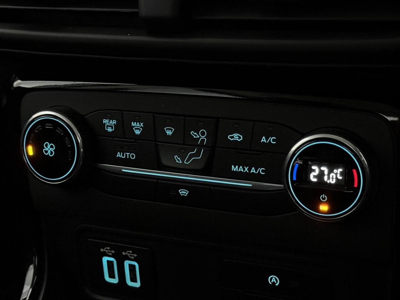 Ford EcoSport thumbnail Misc Controls