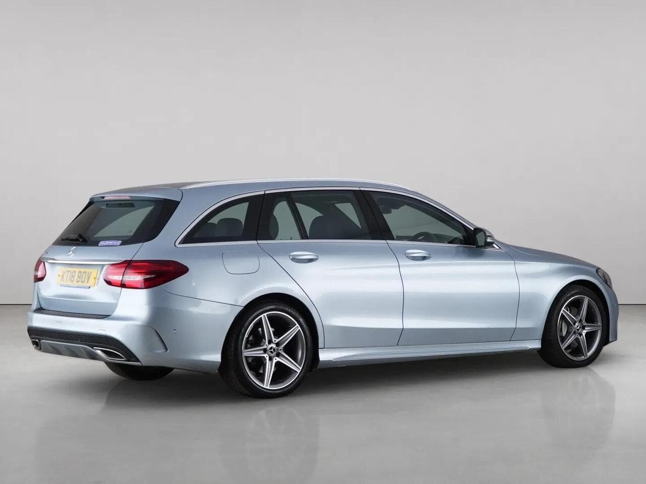 Mercedes-Benz C Class thumbnail Rear Right