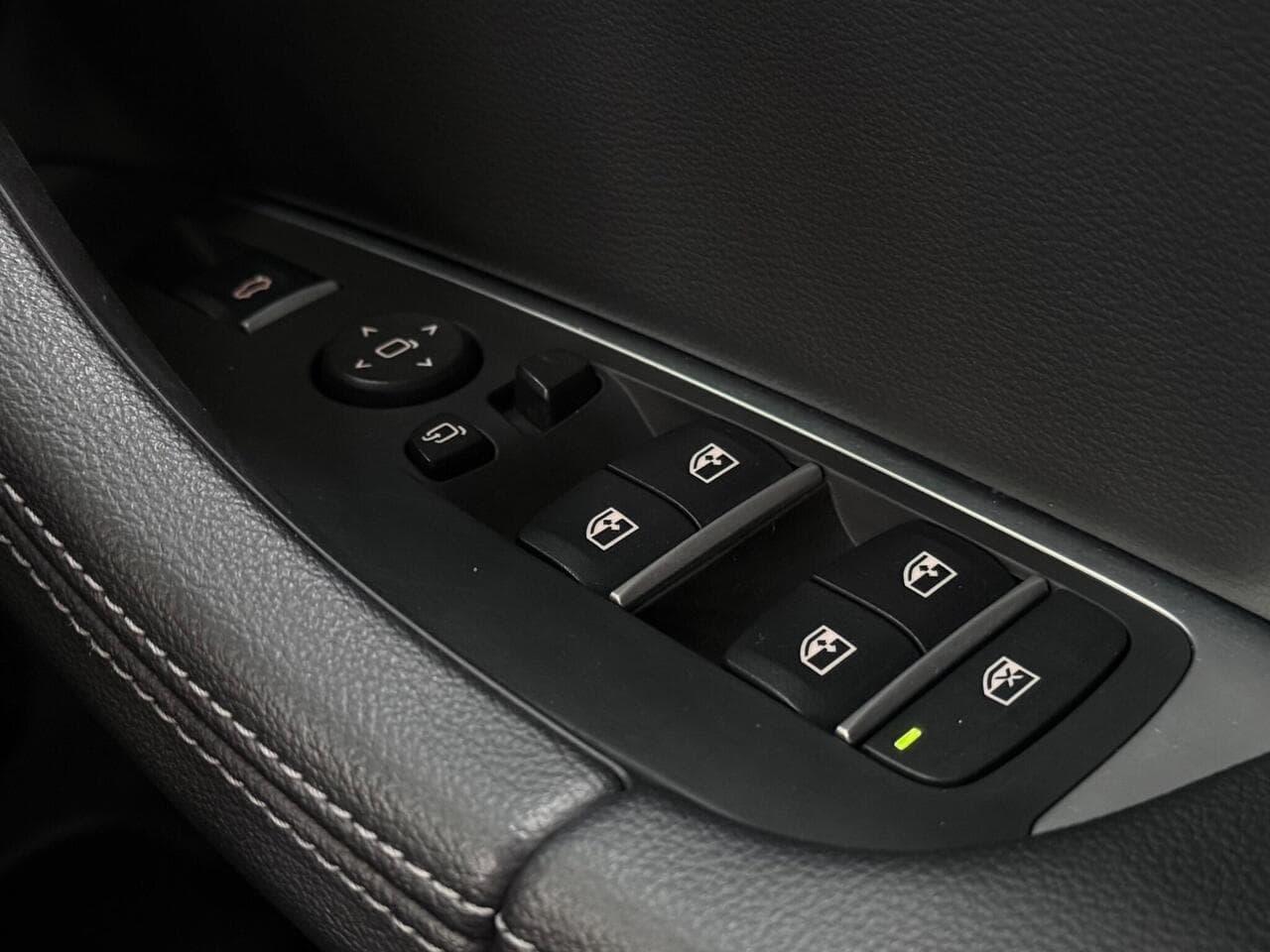 BMW X3 thumbnail Misc Controls