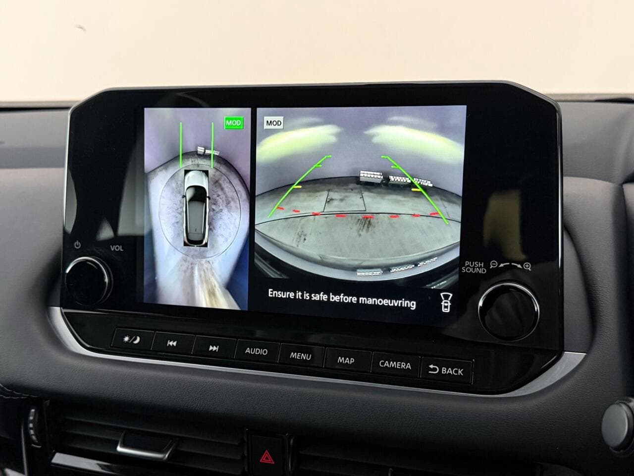 Nissan Qashqai thumbnail Infotainment System