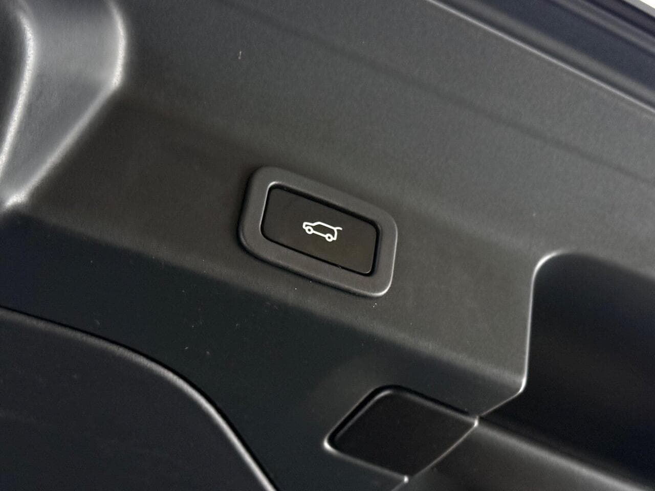 Jaguar F-PACE thumbnail Misc Controls