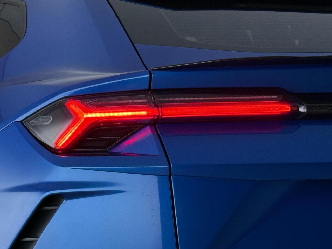 Lamborghini Urus thumbnail Lights Rear