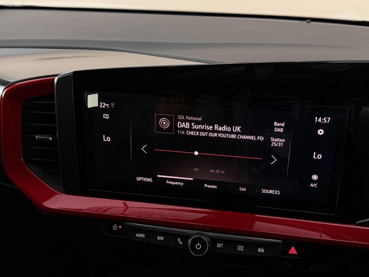 Vauxhall Mokka thumbnail Infotainment System