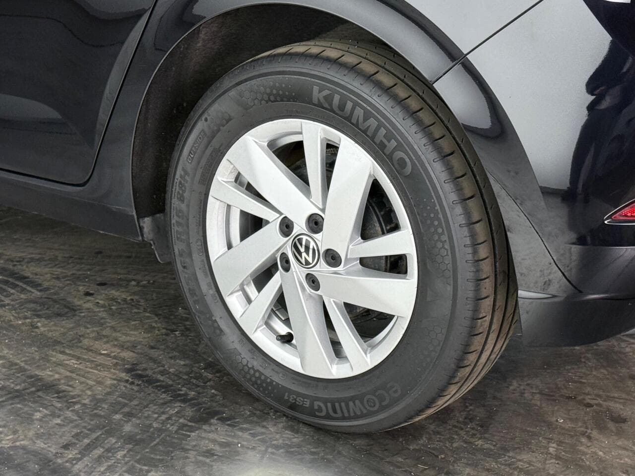 Volkswagen Polo thumbnail Wheel