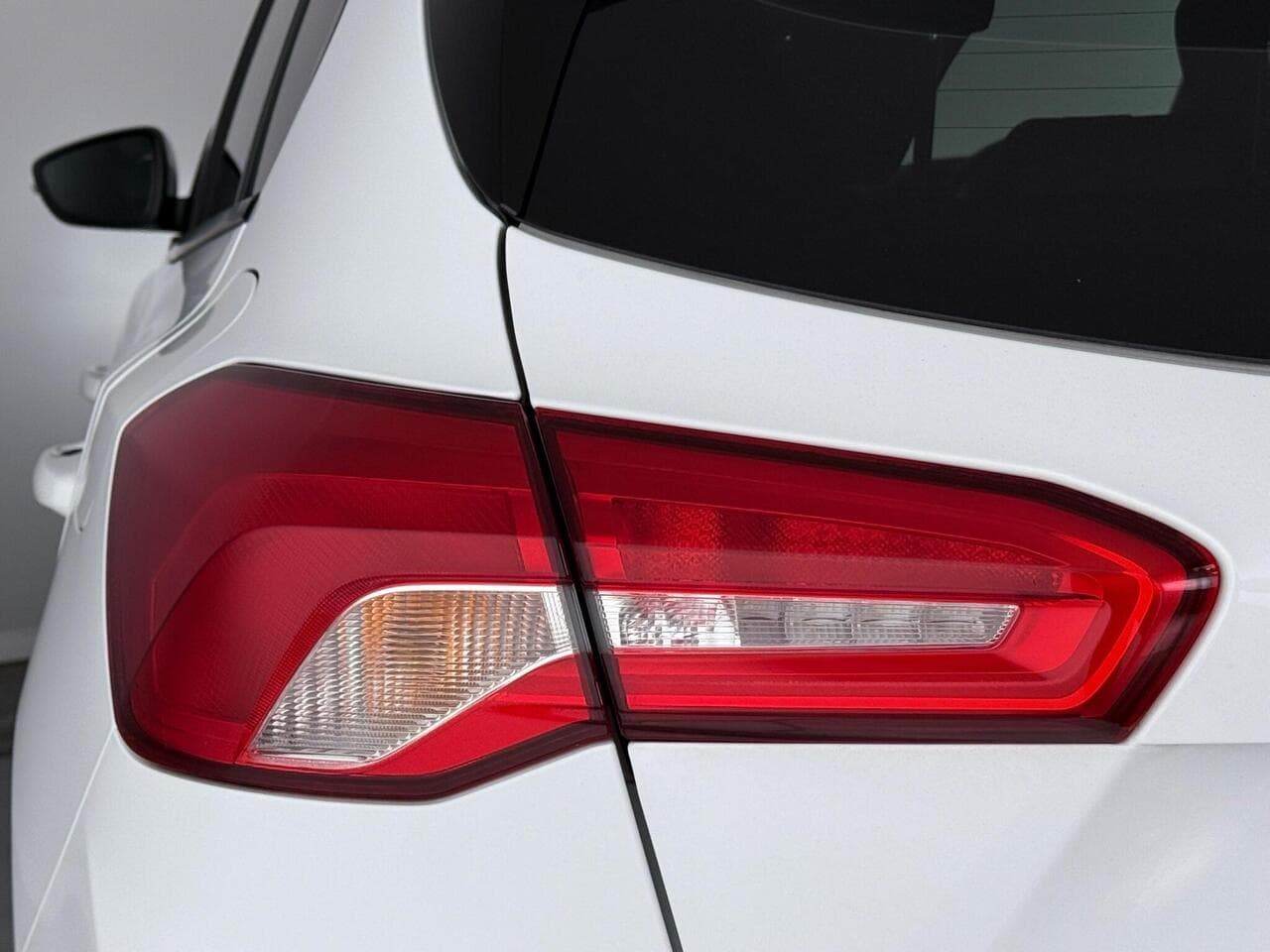 Ford Focus thumbnail Lights Rear