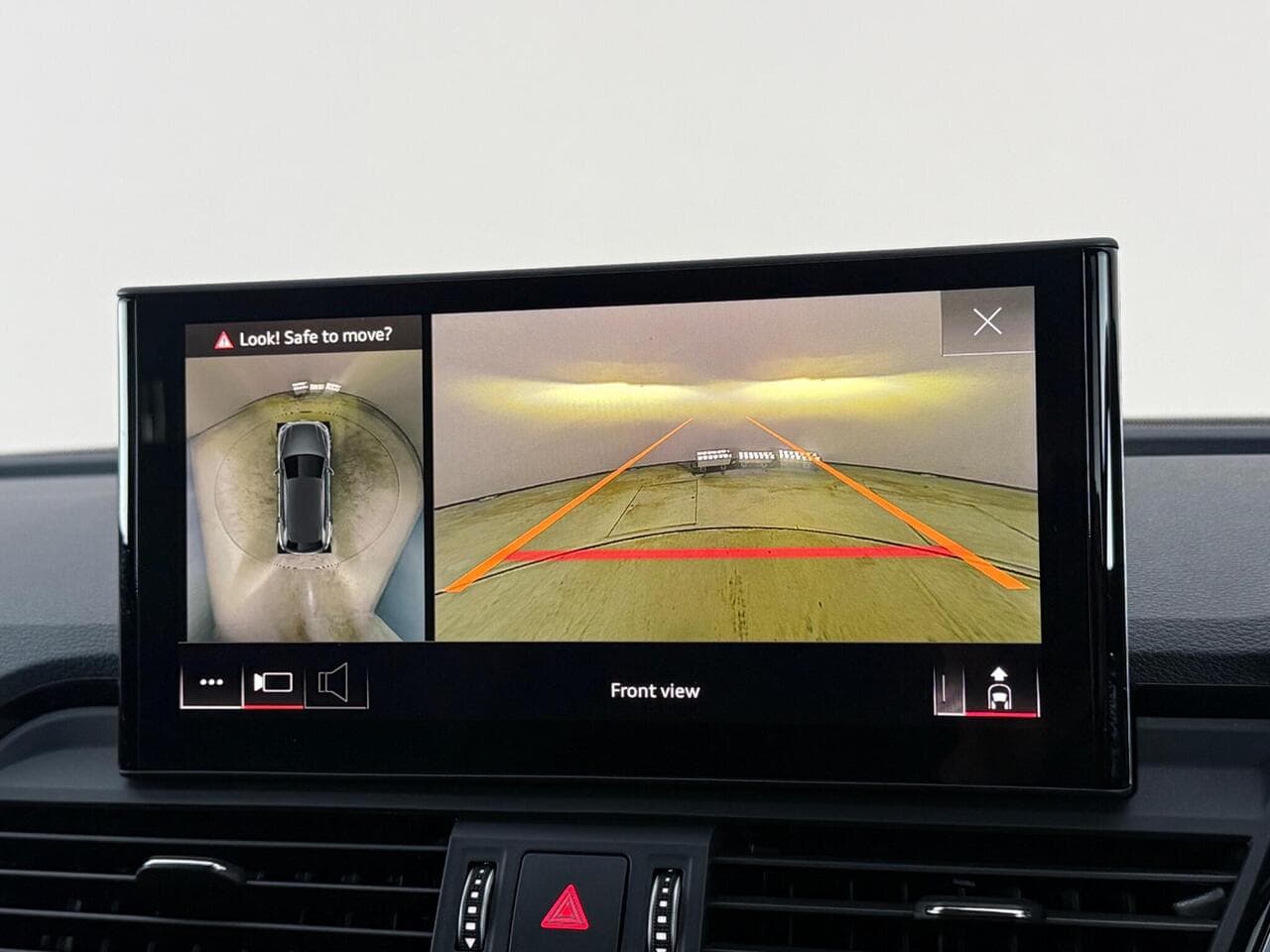 Audi Q5 thumbnail Infotainment System